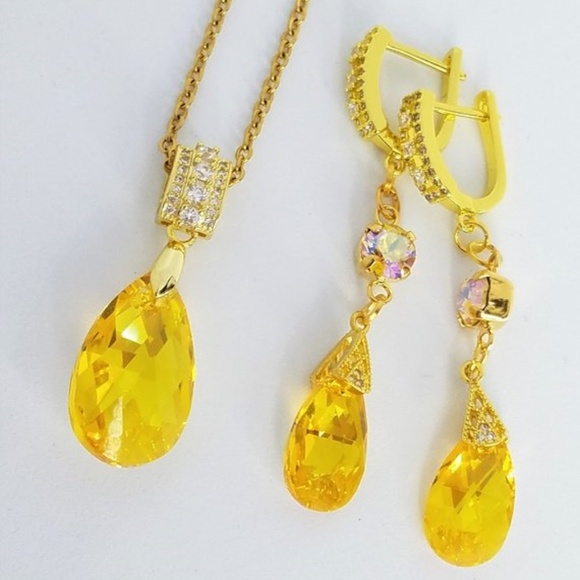Swarovski Crystals Dangling Earrings&Necklace Set - Picture 1 of 7